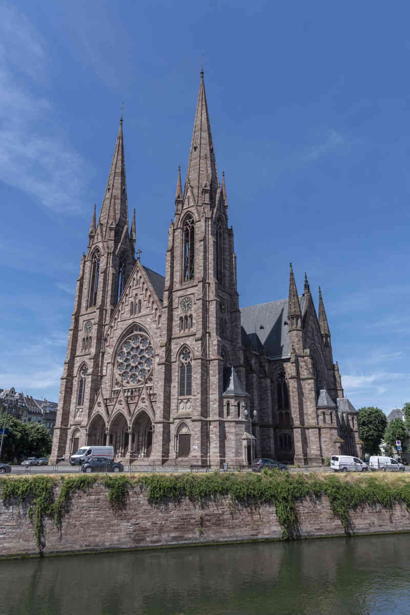 Francia - Alsacia 054 - Estrasburgo - iglesia de Saint-Paul.jpg